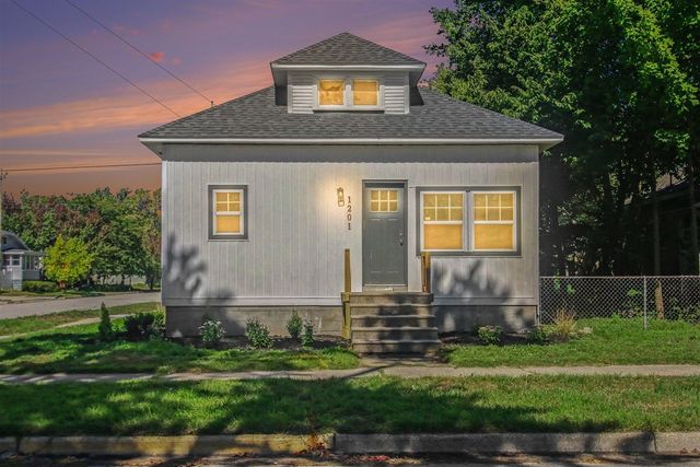 1201 Slayton Avenue, Grand Haven, MI 49417