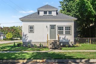 1201 Slayton Avenue, Grand Haven, MI 49417