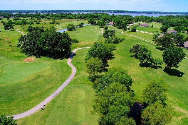 5026 Lake Breeze Road, Grove, OK 74344