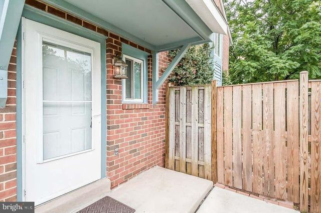 2216 FREAR PL, Herndon, VA 20170