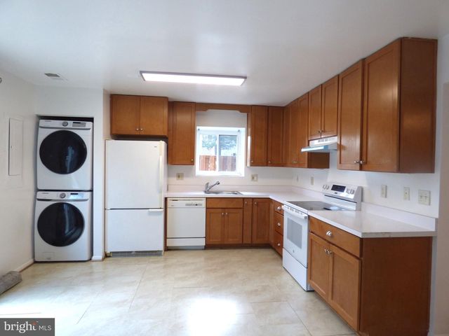 2216 FREAR PL, Herndon, VA 20170