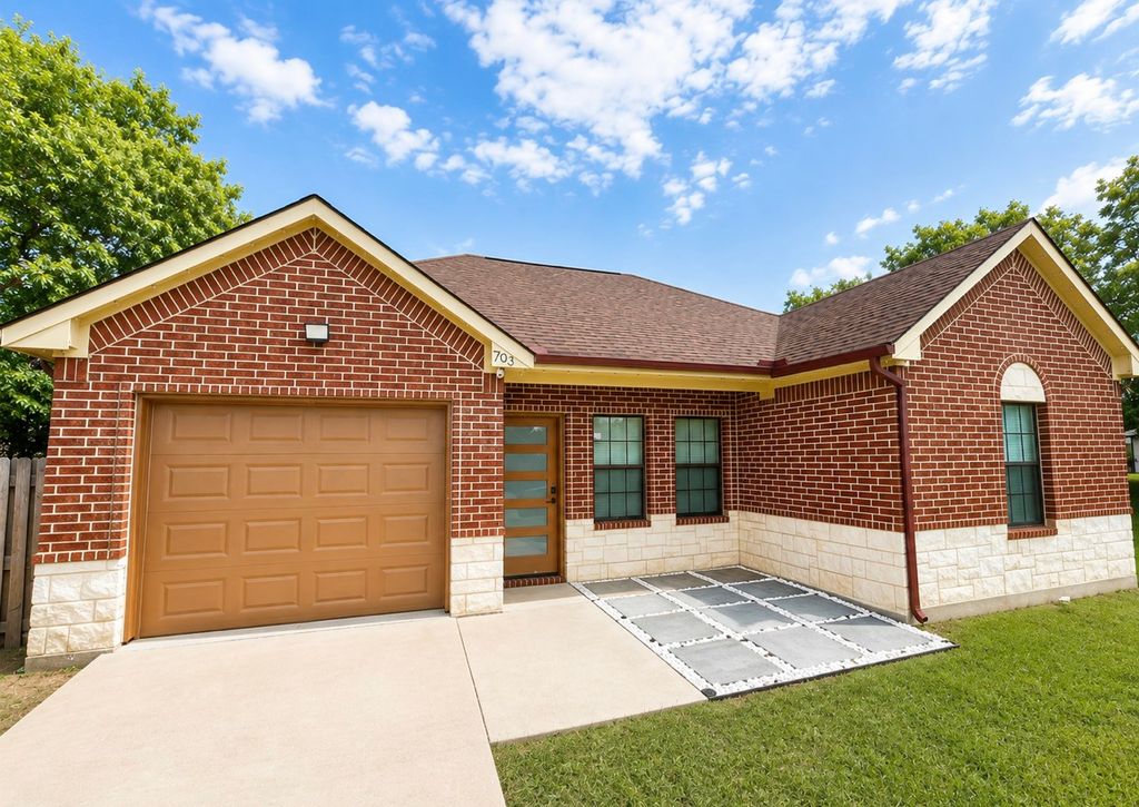 703 Perry Avenue, Waxahachie, TX 75165