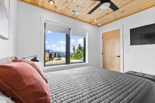 1253 Reedmont Way, Sevierville, TN 37876