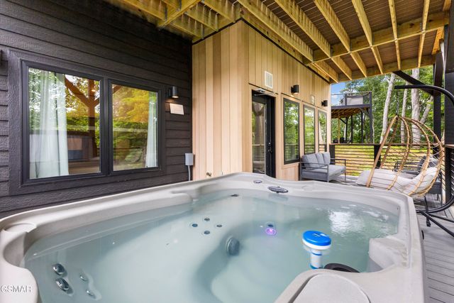 1253 Reedmont Way, Sevierville, TN 37876