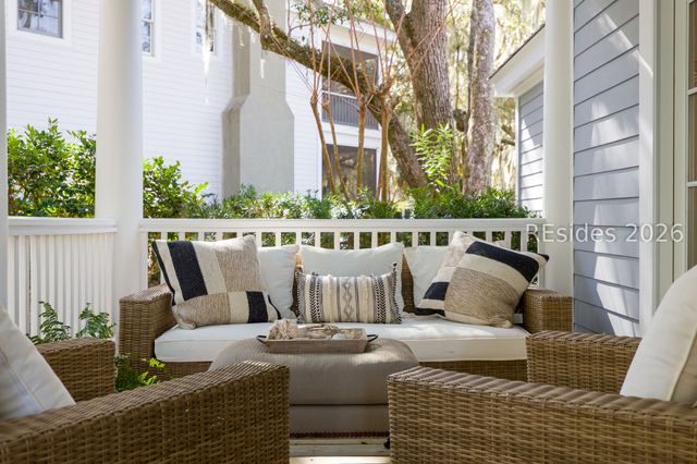 11 River Place Xing, Daufuskie Island, SC 29915