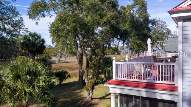 11 River Place Xing, Daufuskie Island, SC 29915