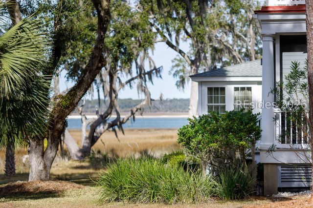 11 River Place Xing, Daufuskie Island, SC 29915