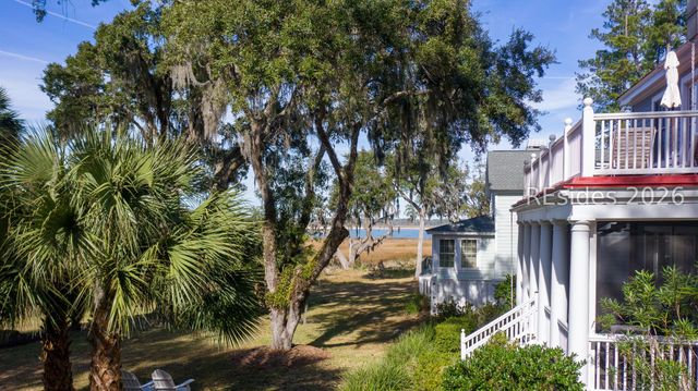 11 River Place Xing, Daufuskie Island, SC 29915