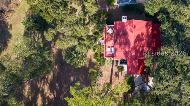 11 River Place Xing, Daufuskie Island, SC 29915