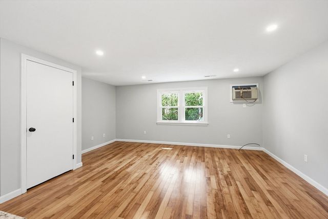 1261 Church St 85, New Bedford, MA 02745