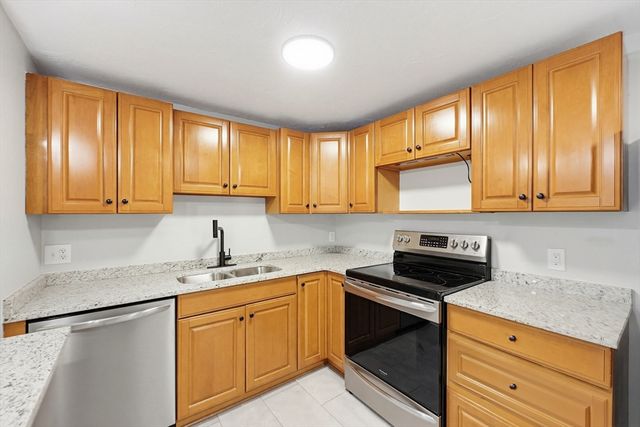 1261 Church St 85, New Bedford, MA 02745