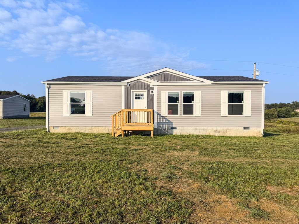 1129 Nimm Road, Red Boiling Springs, TN 37150