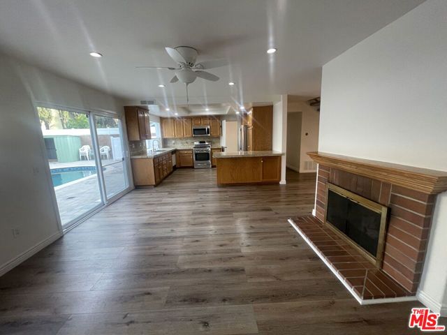 8576 Kelvin Avenue, Winnetka (los Angeles), CA 91306