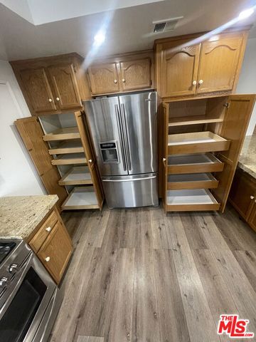 8576 Kelvin Avenue, Winnetka (los Angeles), CA 91306