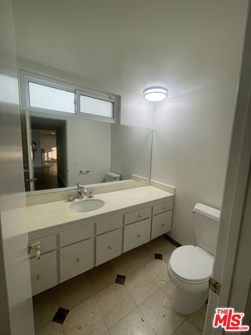 8576 Kelvin Avenue, Winnetka (los Angeles), CA 91306