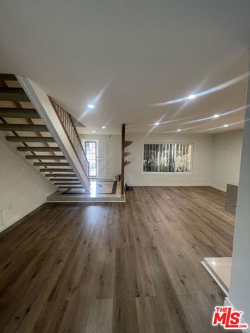 8576 Kelvin Avenue, Winnetka (los Angeles), CA 91306