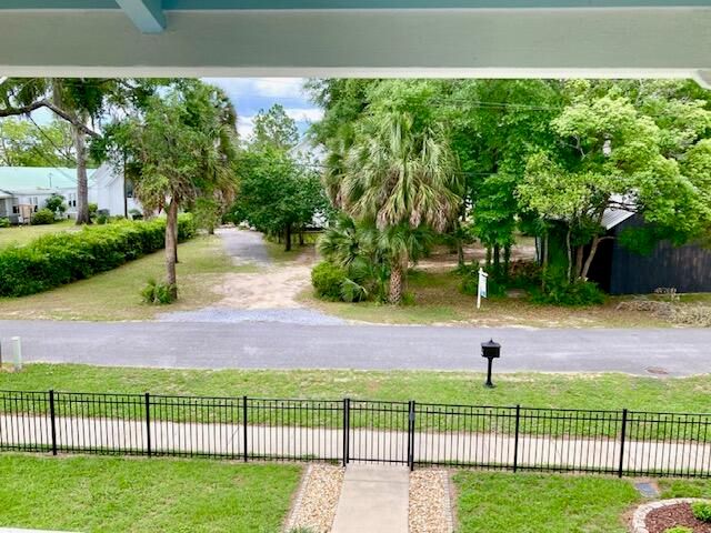 290 Crescent Drive, Defuniak Springs, FL 32435
