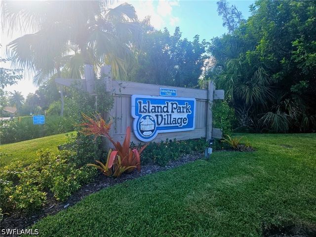 17748 port boca CT, Fort Myers, FL 33908