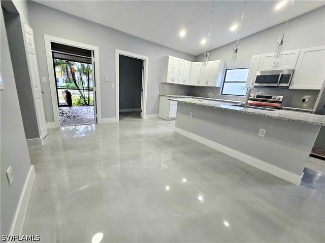 17748 port boca CT, Fort Myers, FL 33908
