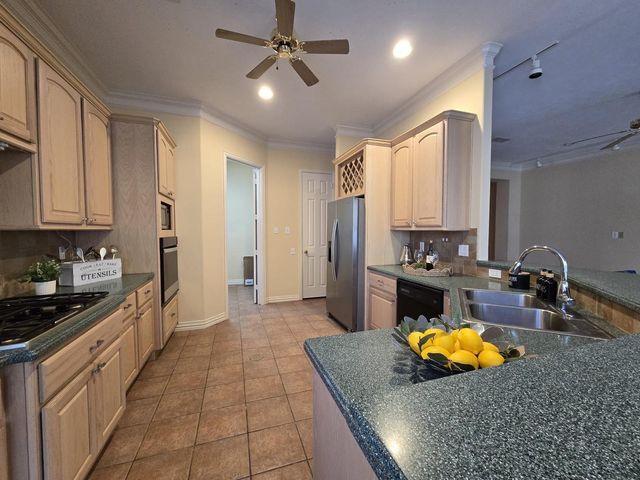 11110 S Reach, Montgomery, TX 77356