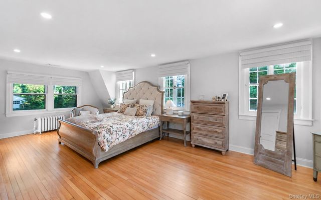 98 W Central Avenue, Pearl River, NY 10965