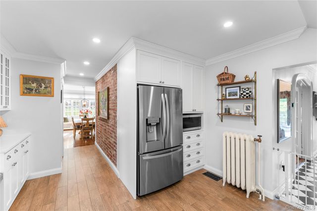 98 W Central Avenue, Pearl River, NY 10965