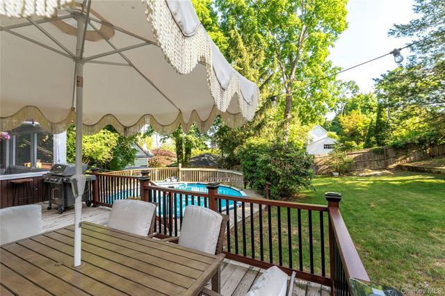 98 W Central Avenue, Pearl River, NY 10965