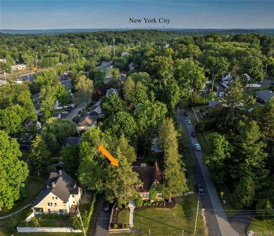 98 W Central Avenue, Pearl River, NY 10965