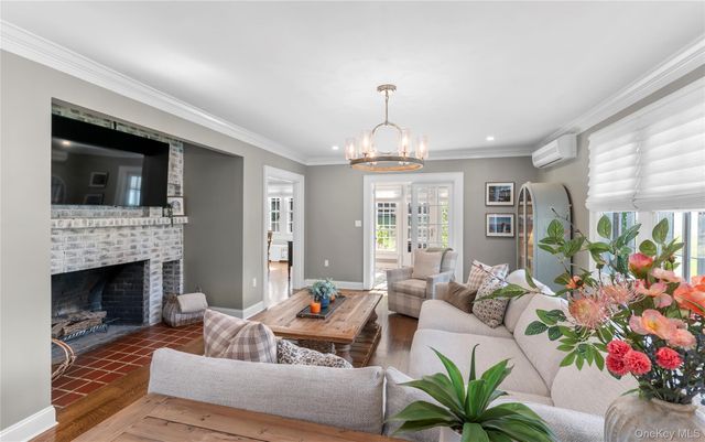 98 W Central Avenue, Pearl River, NY 10965