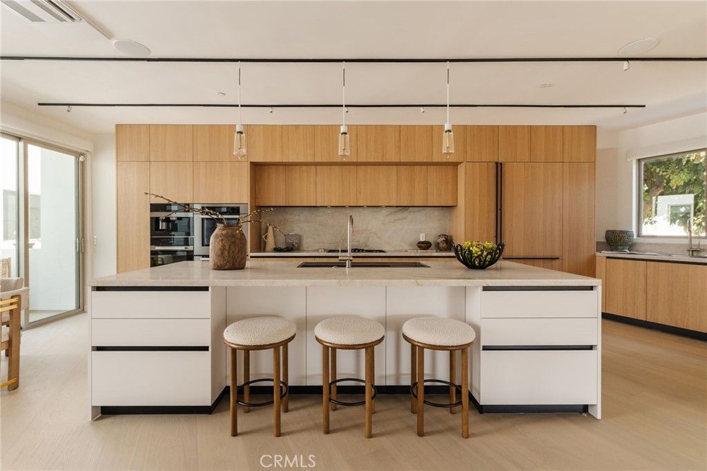202 Calle Miramar, Redondo Beach, CA 90277 — exterior