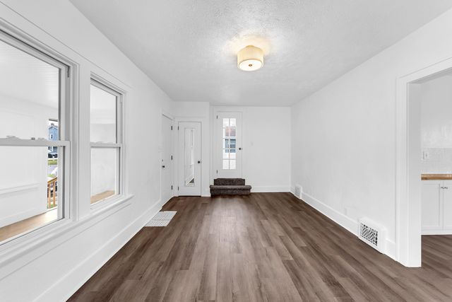 224 W Burnham Street, Battle Creek, MI 49015