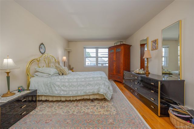 28 Hall Avenue, Eastchester, NY 10709