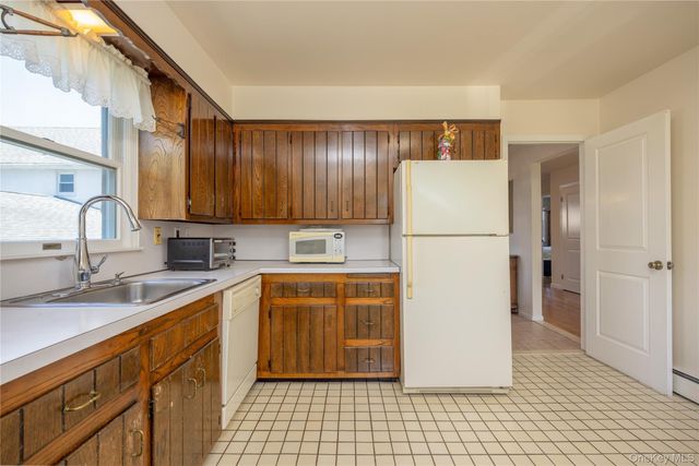 28 Hall Avenue, Eastchester, NY 10709