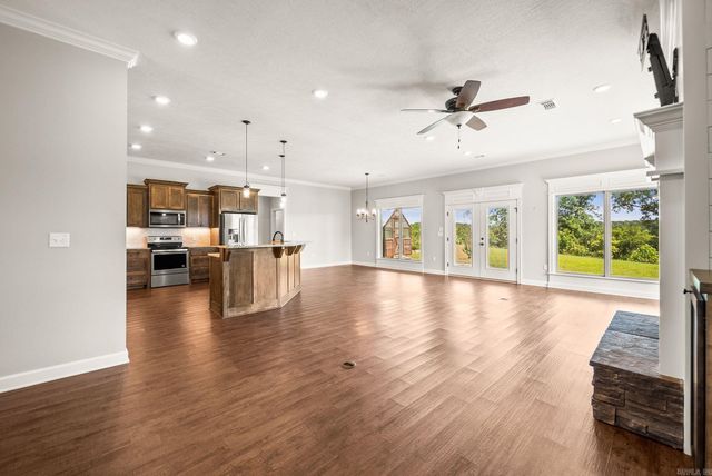 31 Winterberry Drive, Greenbrier, AR 72058