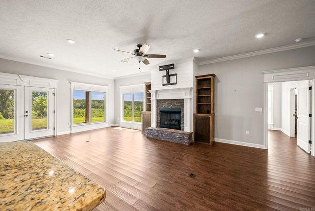 31 Winterberry Drive, Greenbrier, AR 72058