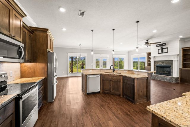 31 Winterberry Drive, Greenbrier, AR 72058