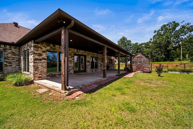 31 Winterberry Drive, Greenbrier, AR 72058