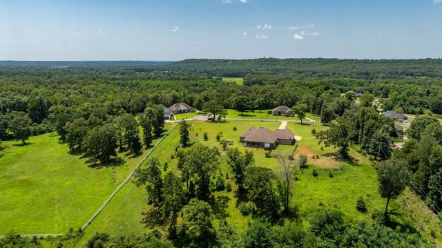 31 Winterberry Drive, Greenbrier, AR 72058