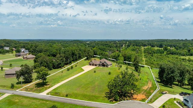 31 Winterberry Drive, Greenbrier, AR 72058