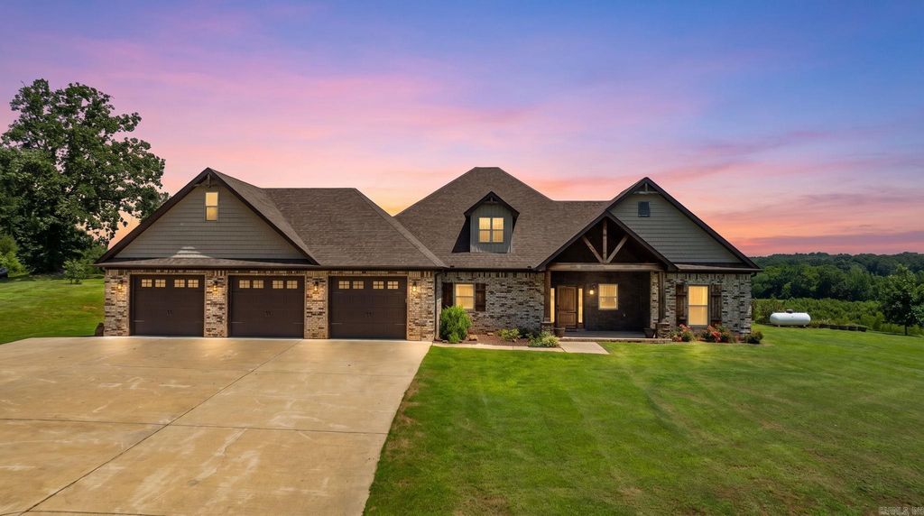 31 Winterberry Drive, Greenbrier, AR 72058