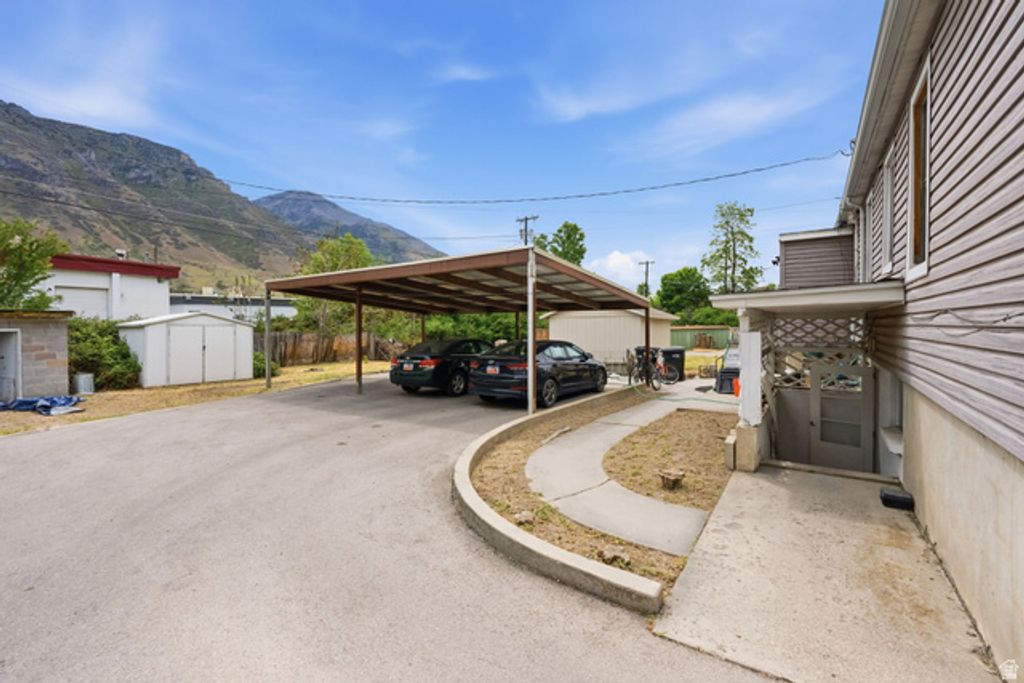 Image 3 of property listing at 474 N 800 E, Provo, UT 84606