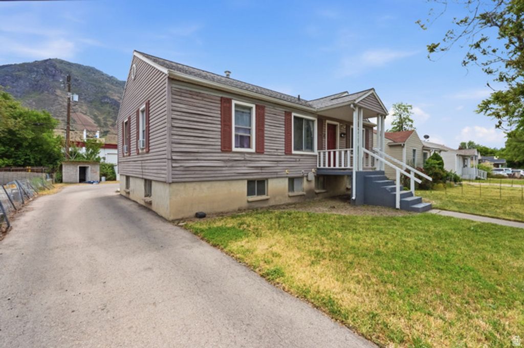 Image 4 of property listing at 474 N 800 E, Provo, UT 84606