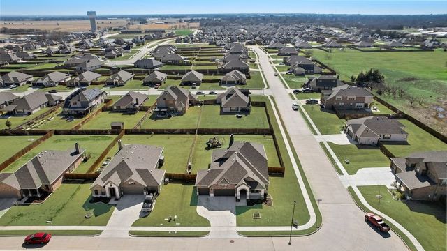 561 Randys Way, Pilot Point, TX 76258