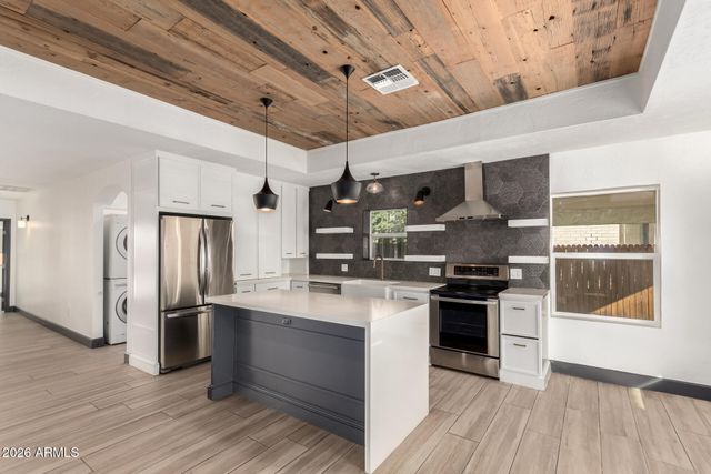 1616 E WILLETTA Street, Phoenix, AZ 85006