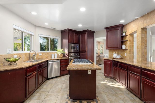 14026 Donart Dr, Poway, CA 92064