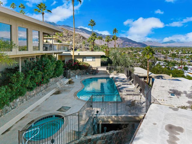 2014 Southridge Drive, Palm Springs, CA 92264