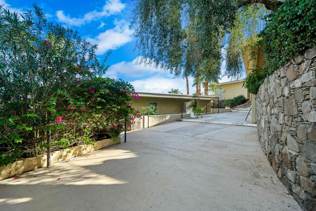 2014 Southridge Drive, Palm Springs, CA 92264