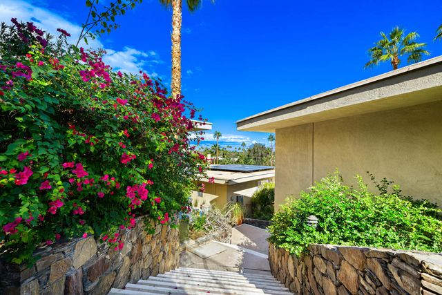 2014 Southridge Drive, Palm Springs, CA 92264