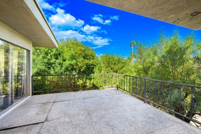 2014 Southridge Drive, Palm Springs, CA 92264