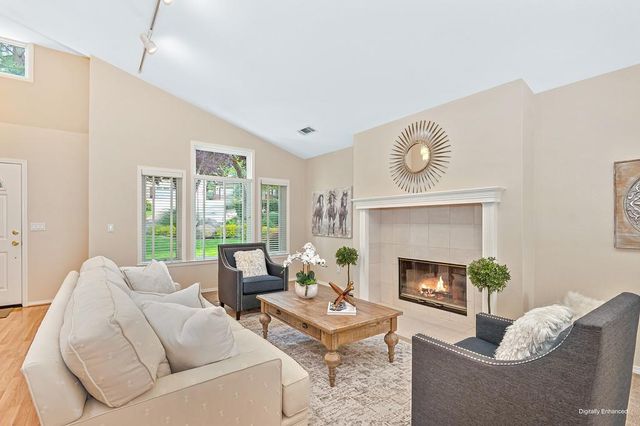 512 Adriana Pl, Auburn, CA 95603